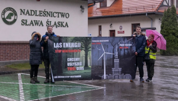 13 marca 2025, pikieta przed nadleśnictwem, Fot. Zespół Las Energii Stop Wiatrakom