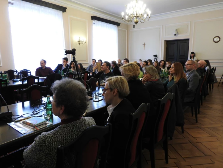 Naukowcy: mówimy stanowcze NIE dla wycinki Puszczy i zabijania żubra
